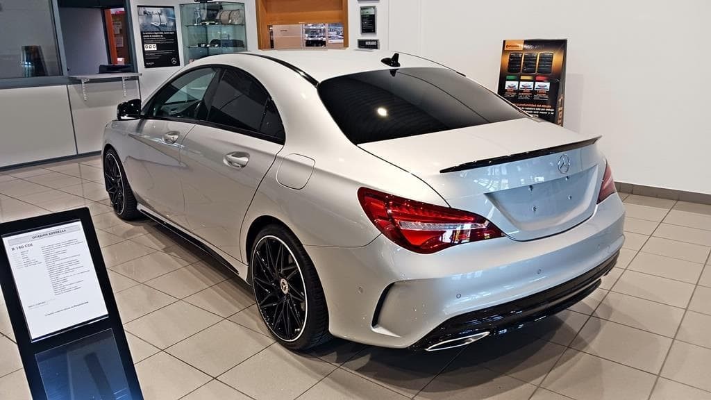 Foto 8 Mercedes CLA 200 d AMG Aut.