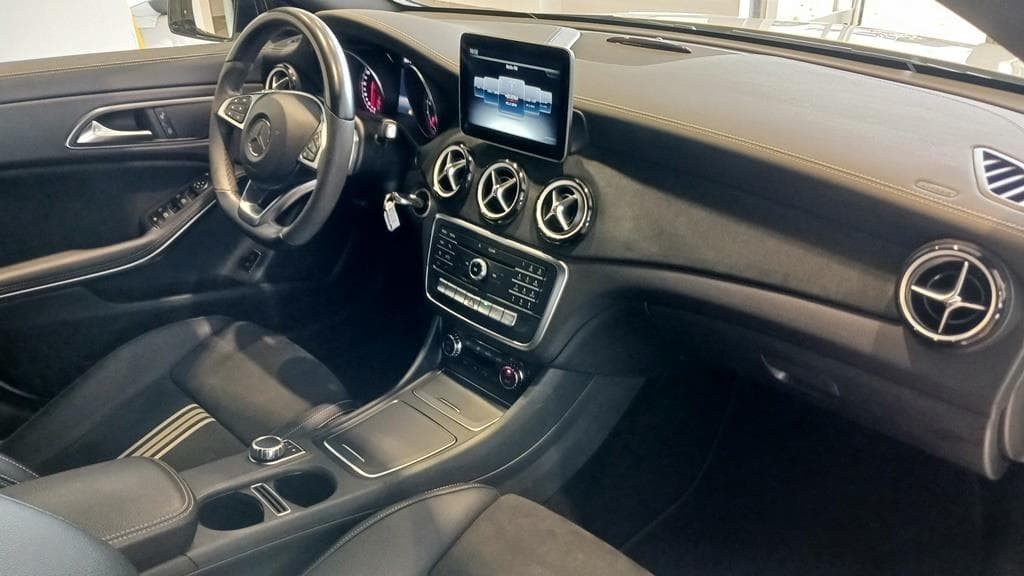 Foto 18 Mercedes CLA 220 d AMG 