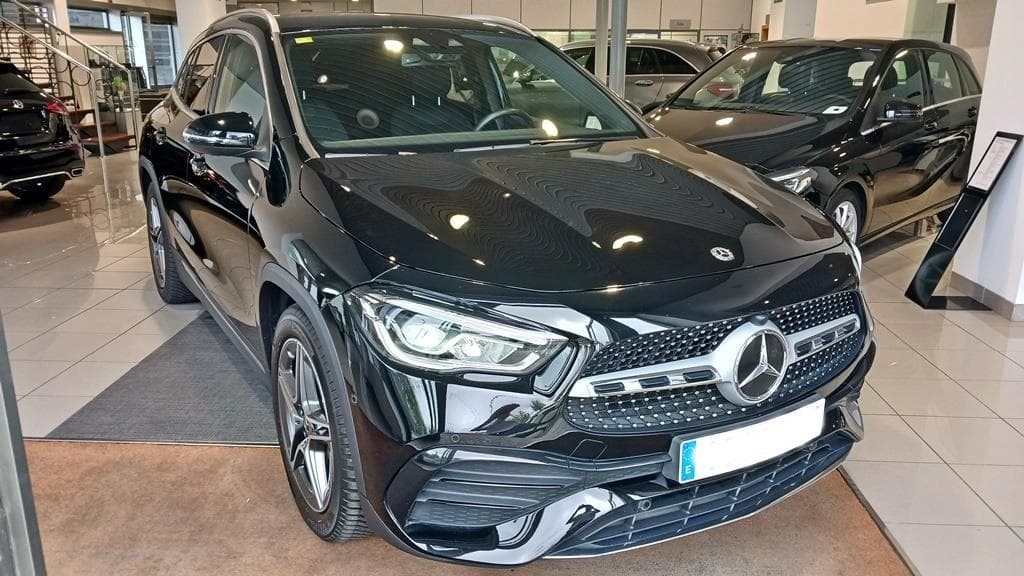 Foto 2 Mercedes GLA 200 d AMG Line 8G-DCT