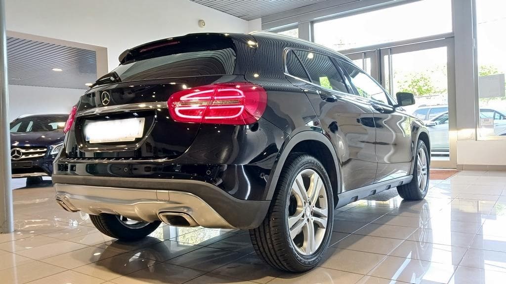 Foto 7 Mercedes GLA 200 d Urban Aut.